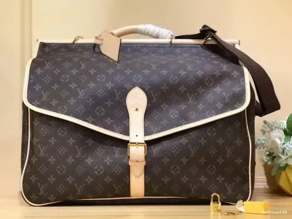 VUITTON LOUIS BAG HUNTING 0421